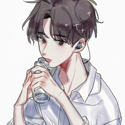 村民挖土豆挖到炮弹一路抱到派出所
